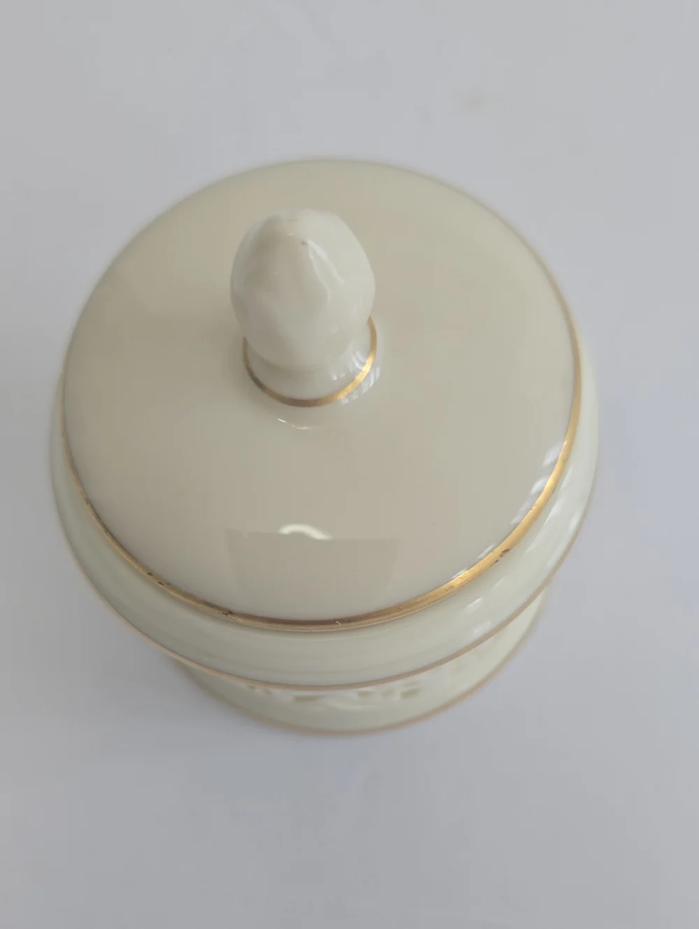 Lenox Pierced China Votive Tea Light Candle Holder With Lid Gold Trim Off White